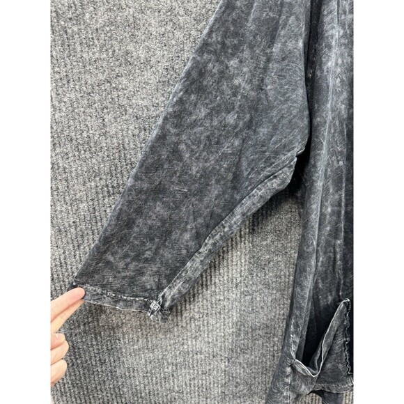 Jess & Jane Sunflower Tunic Top Size 1X Mineral Washed Black Pockets 3/4 Sleeve - Picture 3 of 9